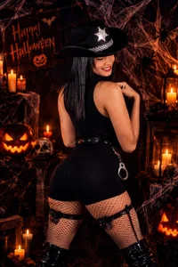 shaneelle 👻 ¡Buuu, nena! Poză 3