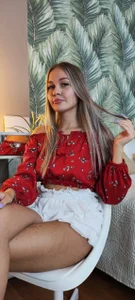 KatieBell Public  3টি ছবি