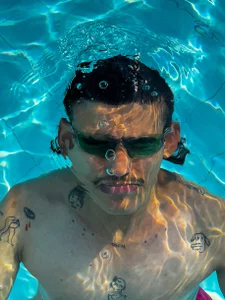 sorry-mom69 I don't like pools because I don't know how to swim :( Gambar 3