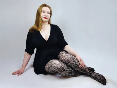 NikkiTease Public 사진 5