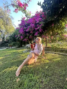 EllisQuinnon a walk😊 Bild 2