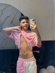 Look my body delicious love ภาพเซ็กส์ 1 รูปของ RoderickCameron