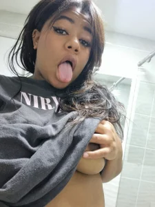 rachell_queen_ Public  6টি ছবি