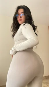 megar_3 Outfit now uwu Bilde