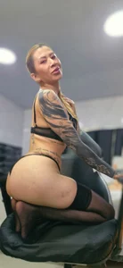 🖤Precious🖤 de Ladyy_Scarlett  5 Imagens
