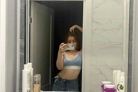 Evie_Tomioka Just me Poză 2