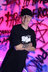 Lobo_17_ Red&Blue Pic 8