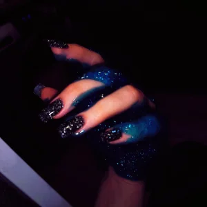 MelissaLiss My hands Pic 3