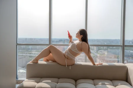 EmilyHyde sexy set Foto 3