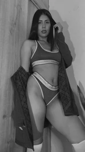 tina_olsen07 black and white Εικόνα 3