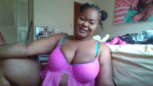 TharealBunn Basic cutie Pic 4