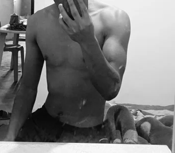 BBC_arab_lover . টি ছবি