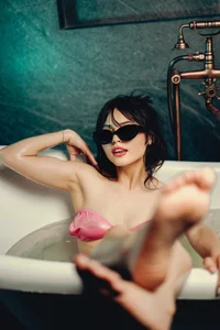 EmilyWithe A moment just for me, and for you🌸 圖片 5