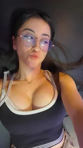 VictoriaSky_ Public Billede 4