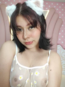 Lily_Martinez: Meow and Obey 👅 ( 3 фото)