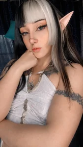 cristaal_moon_😶‍🌫️❤️‍🔥 Bild