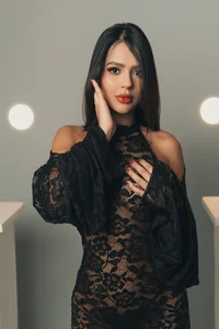 AbellaCroftの“When sensuality meets style. ✨”の 9枚の写真