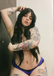 Irinaa_Scarlett Brown 🤎🖤 Pic 4