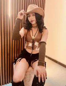 REDHOTTER_ cowgirl🤠 Pic 4