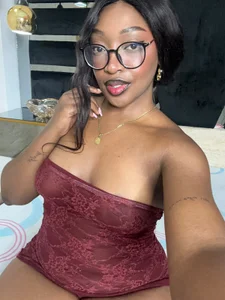 Mmm, sexy red dress. de YallianaBrooks  5 photos