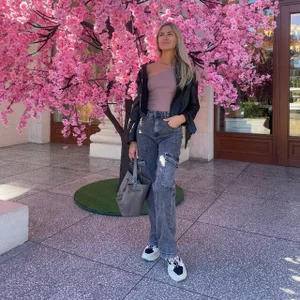 AlisaWhiteness Public зображення 2