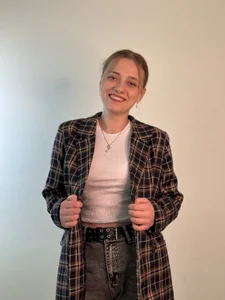 HollieColleloPublic图片 2