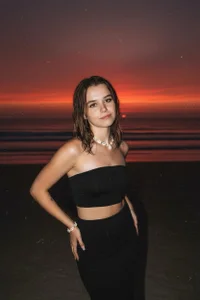 EmelyMason This hot girl doesn't have a light switch 圖片 2