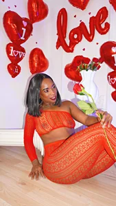 JadaMillss Will you be my Valentine? 💘🌹 Pic 7