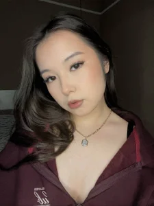 AlberthaEscue Velvet Hour Pic