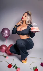 CourtneyRoses My Happy birthday! 🎈🎉🎁 Pic