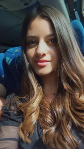 Ana_Velvet_ Public Billede 5