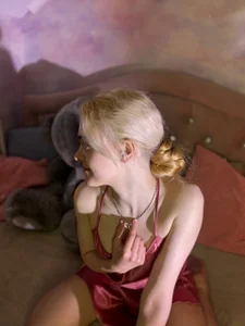 Bambi_Bloom Look at me Pic