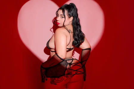 MelanyShayk Here's your botty valentine 🍒💘 Pic 2