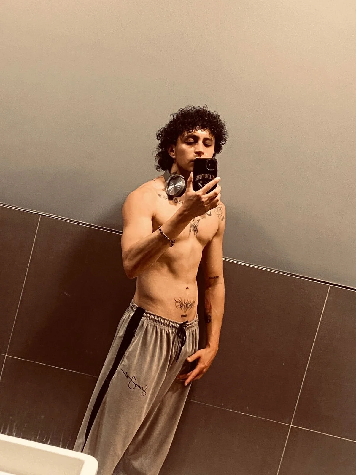 Jay_Taylor1_ immagine di tendenza 6573