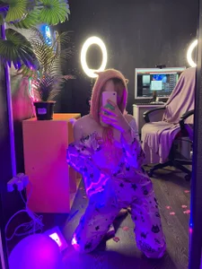 Public od uwu_Foxy_uwu  9 snímek