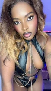 KAROL-SCOTT Thinkin' 'bout me every night 🎀 Pic 4