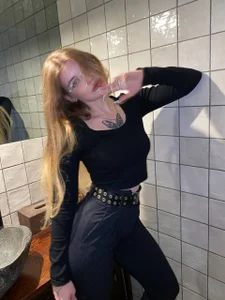 _Lily_Moon_ The sun is so warm today <3 Foto