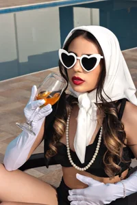 AbyThompson The Beachside PinUp⛱🍷 صورة واحدة|AbyThompson The Beachside PinUp⛱🍷 صورتان|AbyThompson The Beachside PinUp⛱🍷  6 صور|AbyThompson The Beachside PinUp⛱🍷  6 صورة