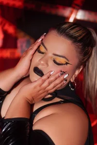 KiimBrooks Captive of desire 🔥🖤🌙 Pic 3