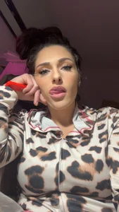 new chick de 2playforeplay  2 photos