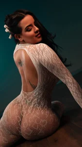 Lea_gray_ White Lace Dreams 🤍 Pic 4