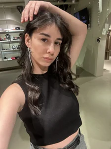 YevetteNacol Public Pic 4