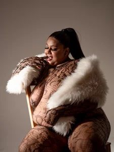 BiancaFollerachのThick & Temptingの 4枚の写真