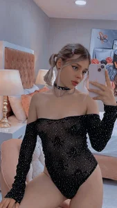 sienna_bloo sexy Pic 2