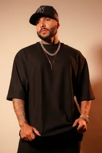 Do I like the color black?👀🖤 de Apolo_rousse1  3 photos