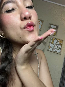 ZharaGag_on_u this little mouth does wonders with your cock 💋 Pic 3