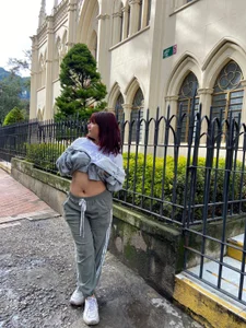 HankMelodi Public Pic 5