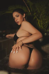 angel_rouse_ let's go to the jacuzzi? 圖片 2