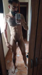 MorenodickStrong Public  2টি ছবি
