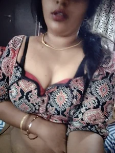 suma_telugu1: nude bra ( фото)